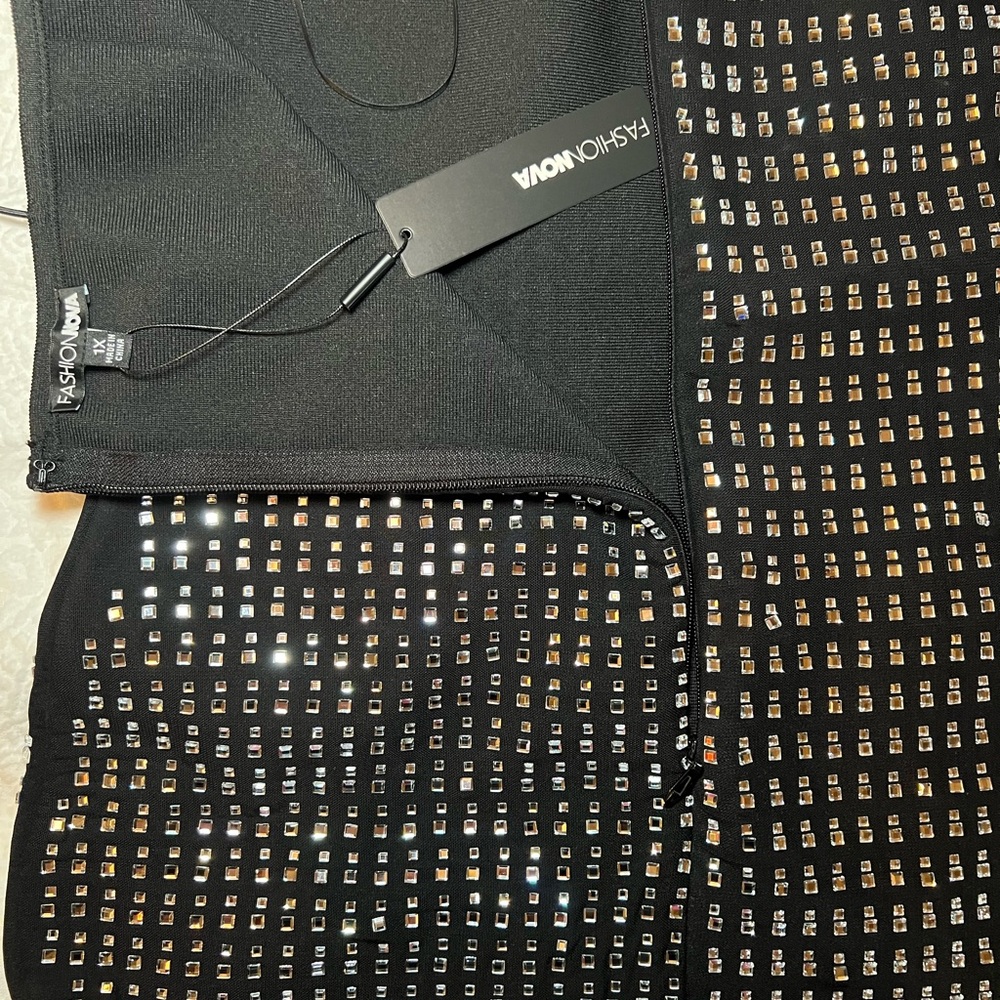 Fashion Nova Black and Silver Embellished Bodycon Dress |1X | nwt - Picture 5 of 7